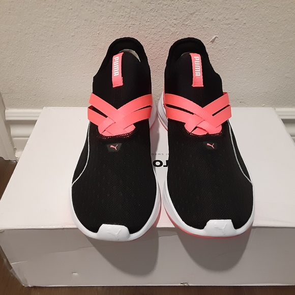 Puma - Picture 4 of 4